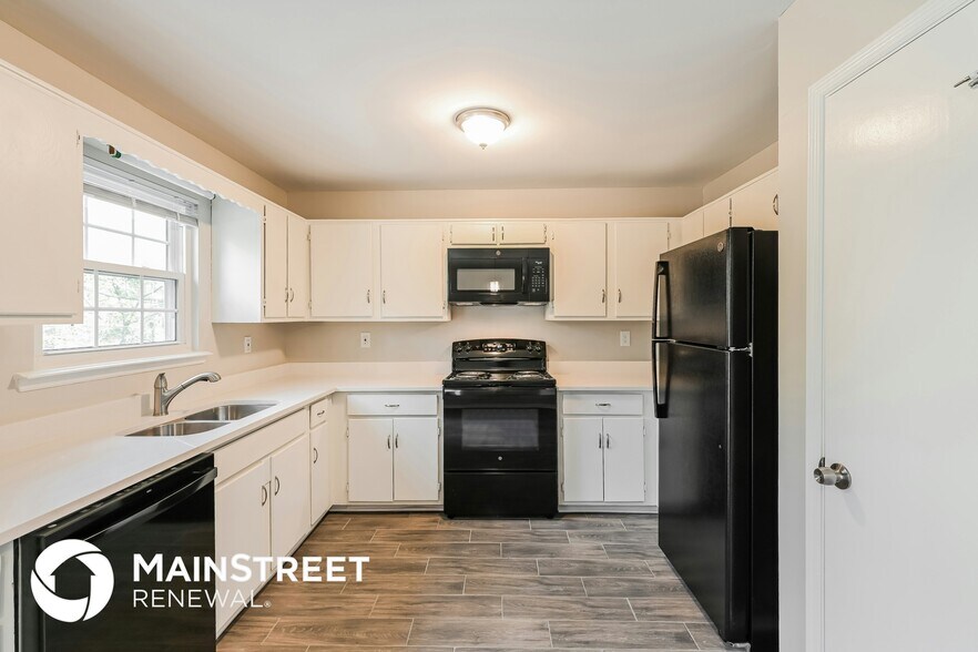 Building Photo - 5616 Hammond Dr NW