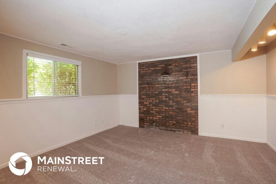 Building Photo - 348 W 2400 S