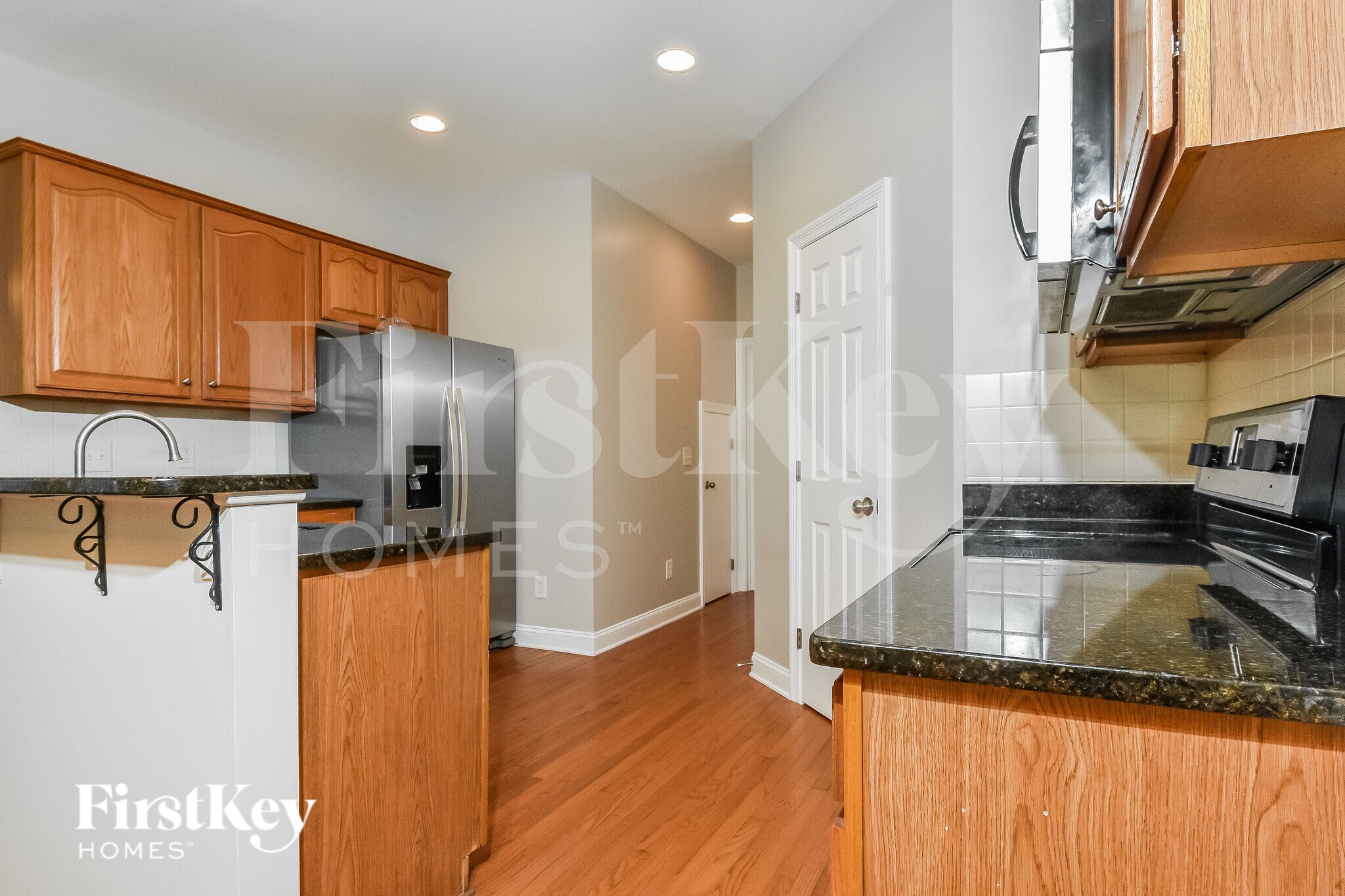 Building Photo - 6383 Clubside Dr