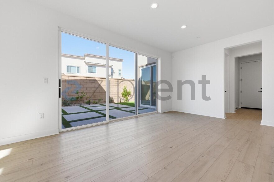 Building Photo - 75249 Buckley Dr