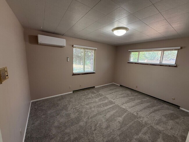 Building Photo - Spacious 2-Bed Home Packed With Comfort and Upgrades