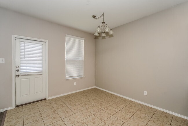 Building Photo - 368 Magma Dr