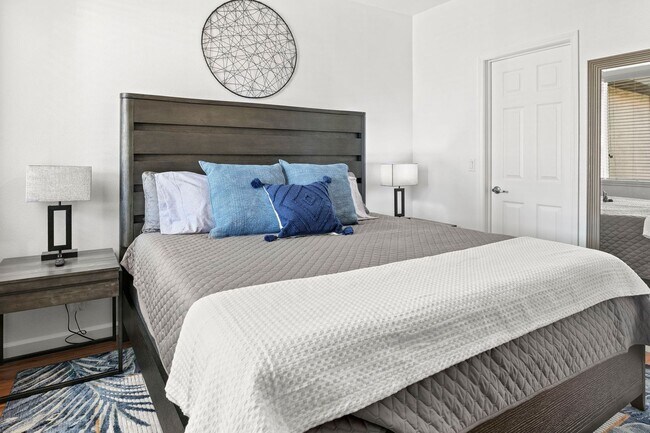 Building Photo - Remodeled one bed one bath Kierland Condo