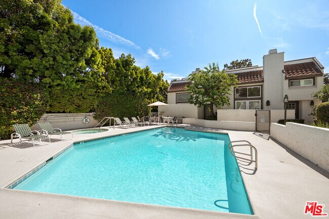 Building Photo - 129 Alta Ave