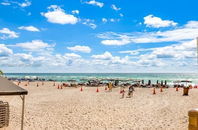 Building Photo - 16699 Collins Ave