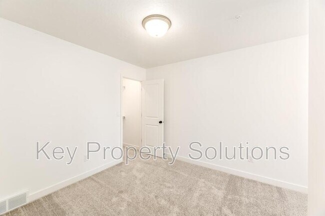 Building Photo - 4204 W Gooseneck Ct