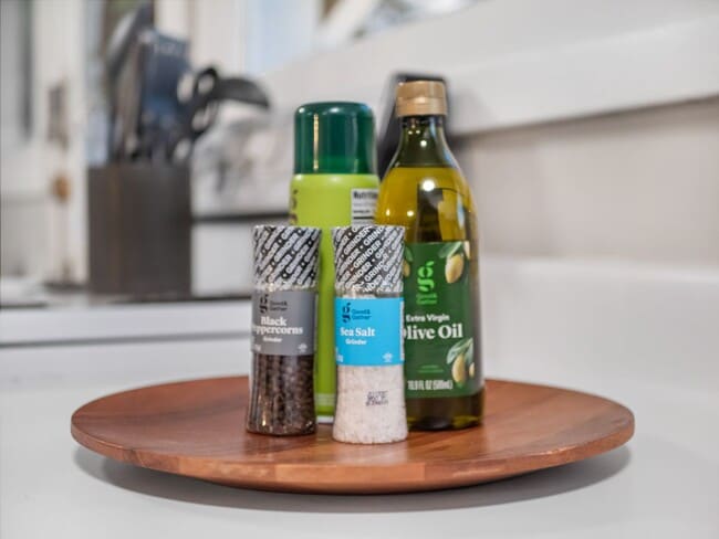 Building Photo - Boho Chic Loft (Furnished)