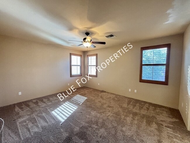 Building Photo - 4688 N Belgravia Rd