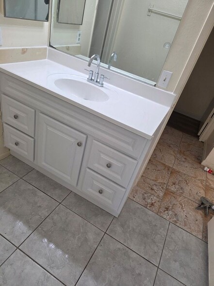 Building Photo - 8778 Lomita Dr