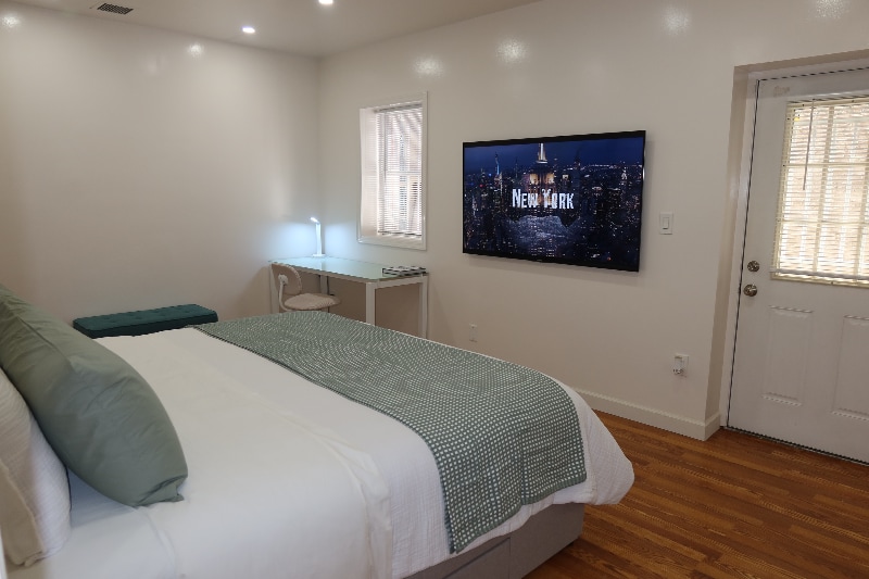 Building Photo - 68-43 Jay Ave