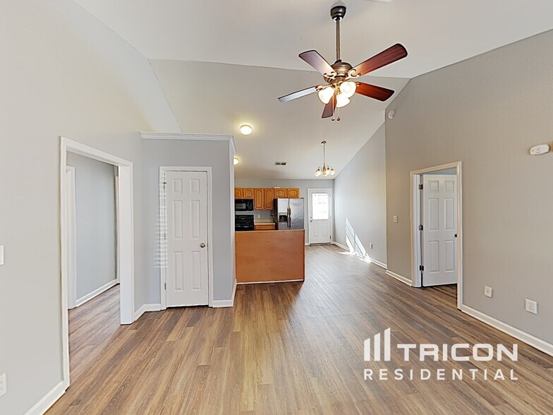 Building Photo - 1130 Waverly Pl Dr