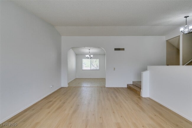 Building Photo - 5656 Maceta Ave