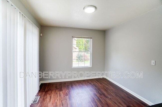 Building Photo - 4211 S Terrace View St