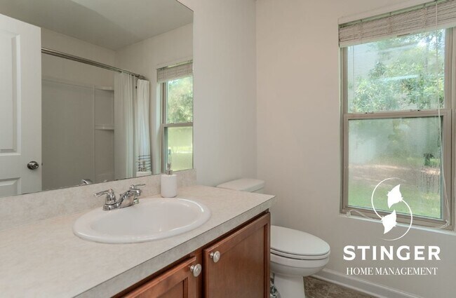 Building Photo - 22 Oleander Dr
