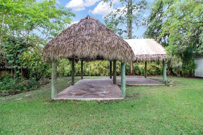 Building Photo - 6900 SW 104th St