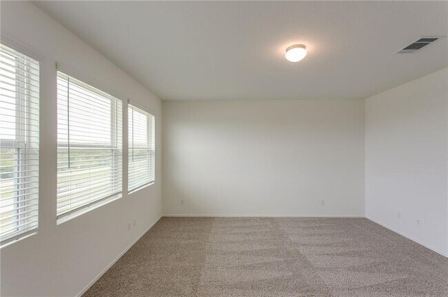 Building Photo - 224 Montauk Loop