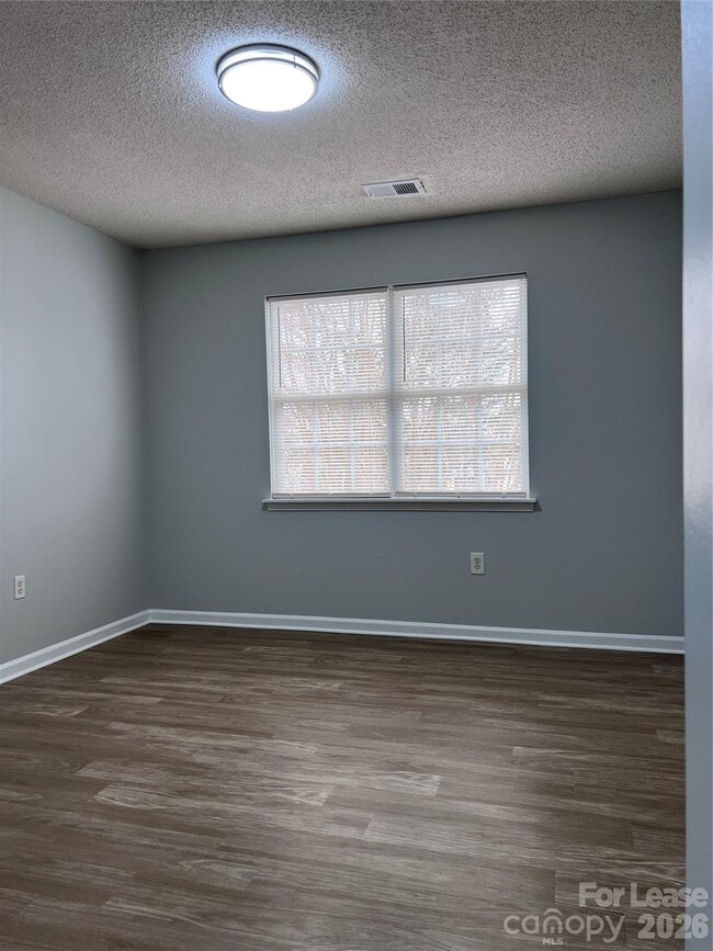 Building Photo - 7667 Petrea Ln