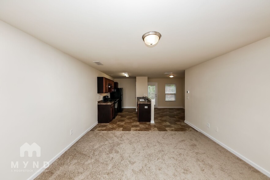 Building Photo - 206 Indian Lake Trail