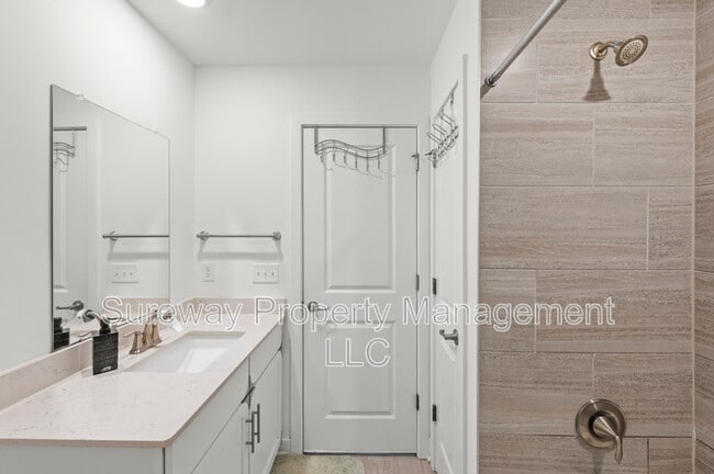 Building Photo - 1806 Swales Ct