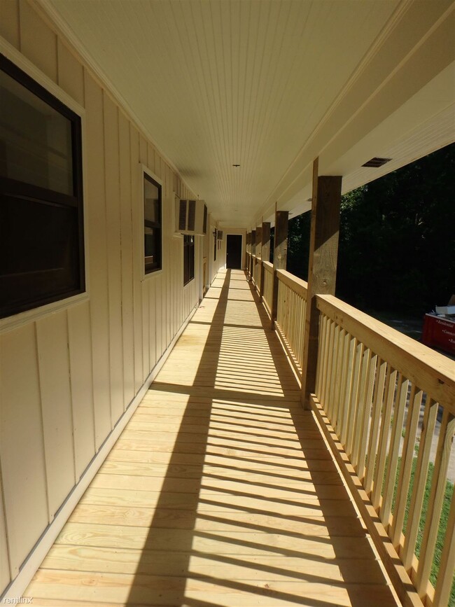 Building Photo - 2 br, 1 bath  - Hunting Ridge Apartments