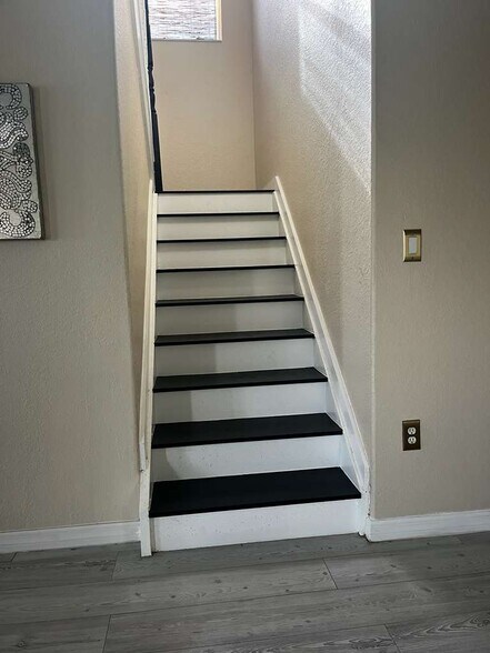 Building Photo - 1531 SE 20th Rd