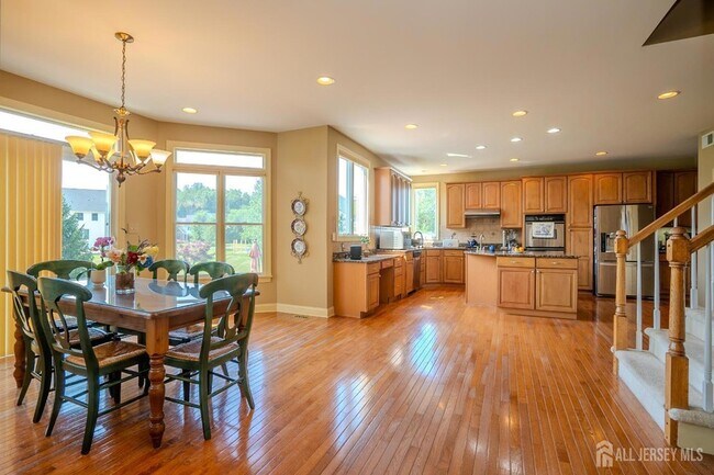 Building Photo - 19 Meadowlark Dr