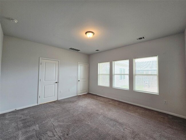Building Photo - 511 Pulitzer Dr