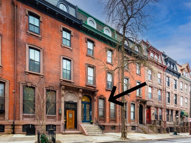 Building Photo - 2122 Spruce St