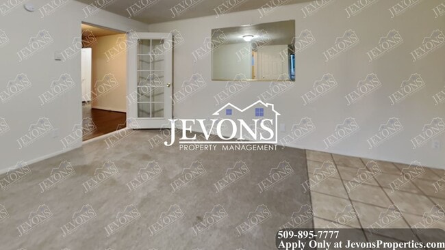 Building Photo - Enjoy the new appliances in this lovely single-family home located in the heart of Tacoma