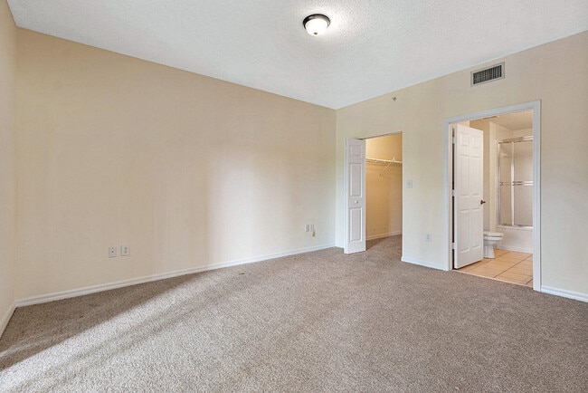 Building Photo - 2917 Tuscany Ct