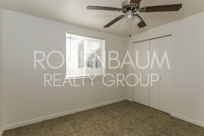 Building Photo - 1417 E Fort Lowell Rd