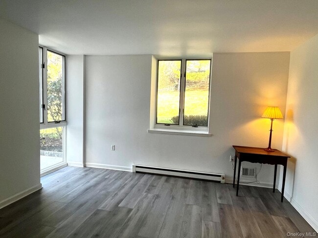 Building Photo - 7 Carroll Blvd