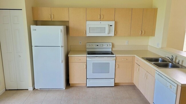 Building Photo - 1764 Pierside Cir