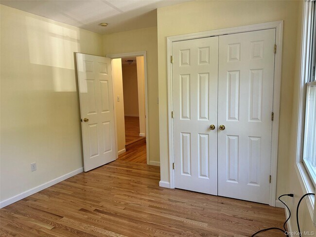 Building Photo - 14 Givens Ln