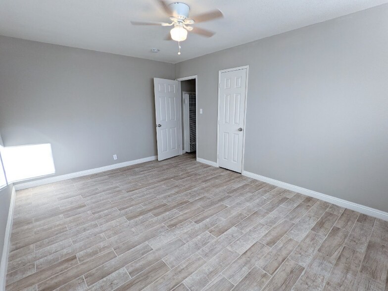 Building Photo - 7773 Philbin Ave