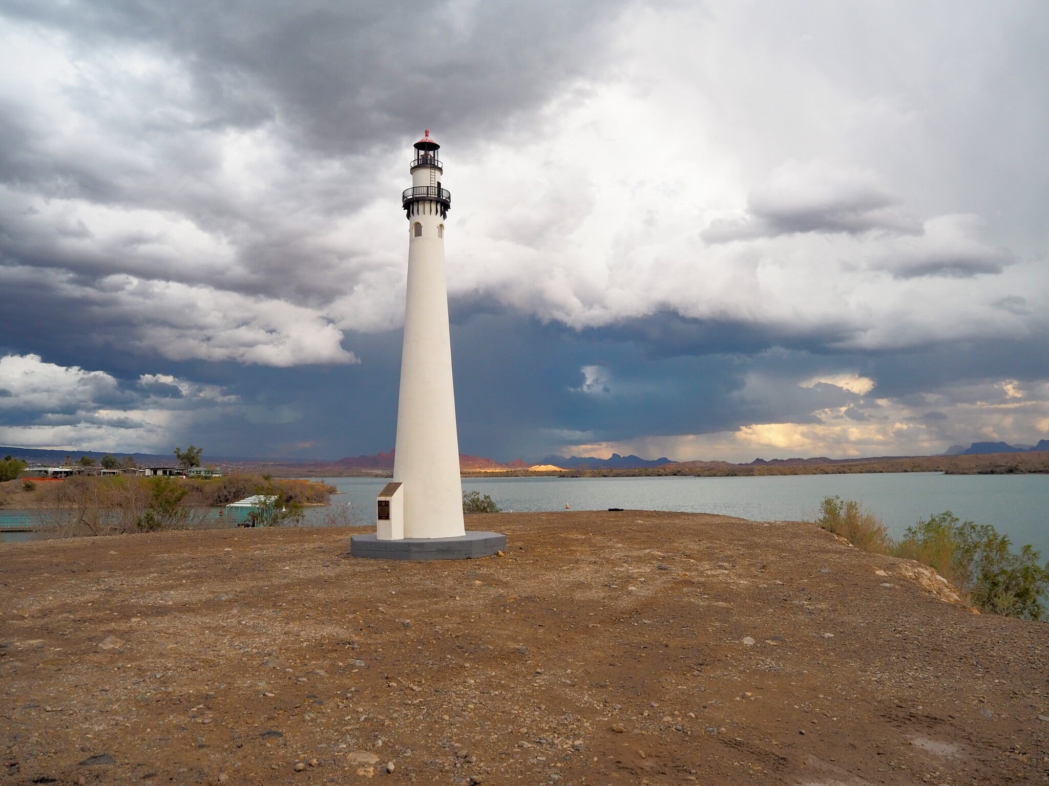 Lighthouse on Lake Havasu - 2950 Cisco Dr N
