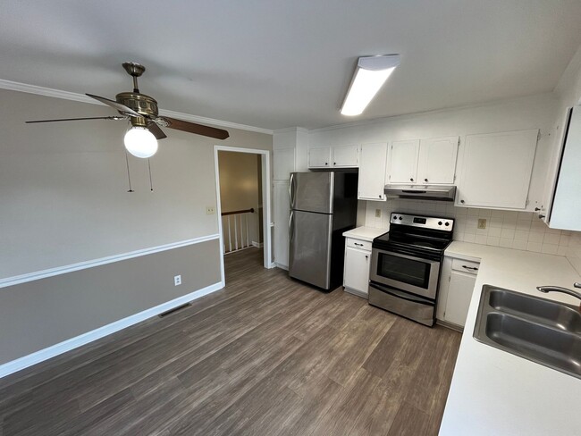 Building Photo - Incredible Location in N Davidson Co with ...