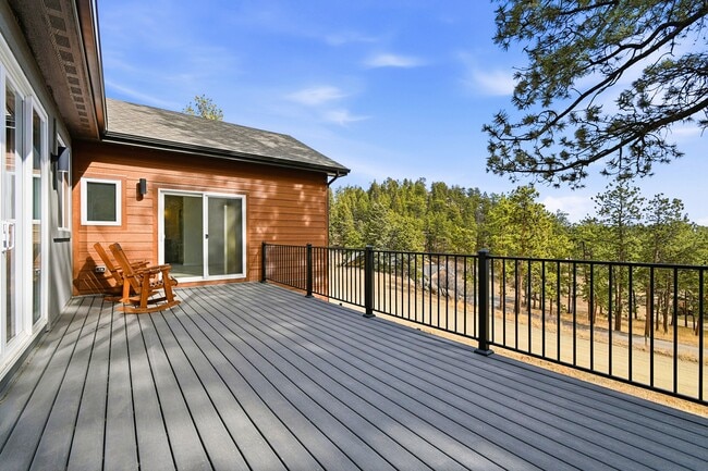 Building Photo - 191 Diamond Dr