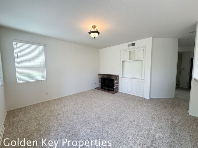 Building Photo - Beautiful spacious home in Mariners Point ...