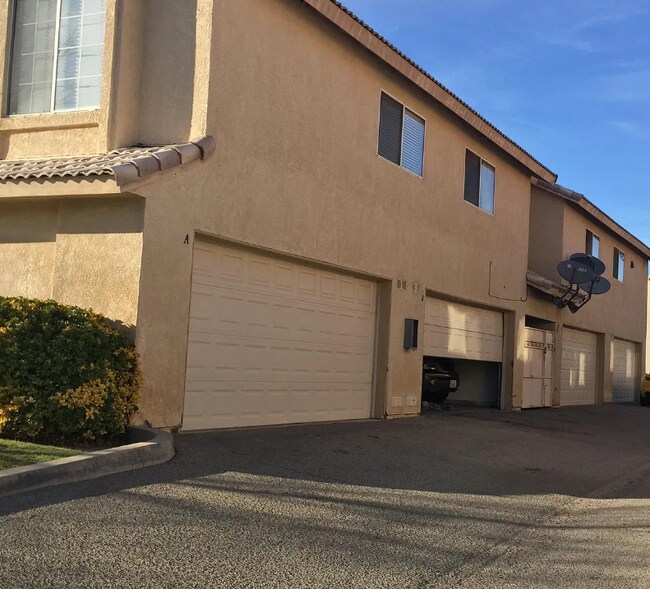 Building Photo - 1639 Orchid Ln