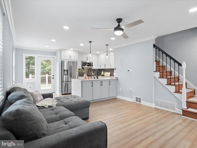 Building Photo - 2203 Arlington Terrace