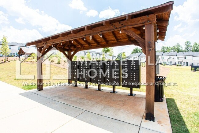 Building Photo - 120 Harpy Dr
