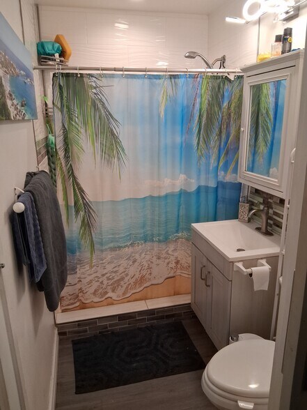 Building Photo - 5361 Sierra St