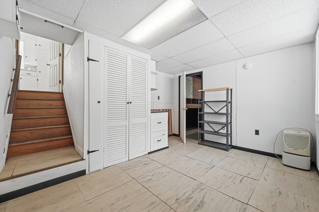 Building Photo - 11 Caribou Dr