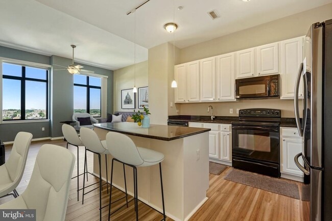 Building Photo - 2720 S Arlington Mill Dr