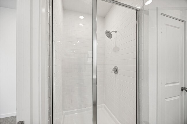 Building Photo - 5822 Majestic Sky Dr