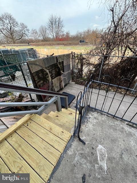 Building Photo - 6065 Chester Ave