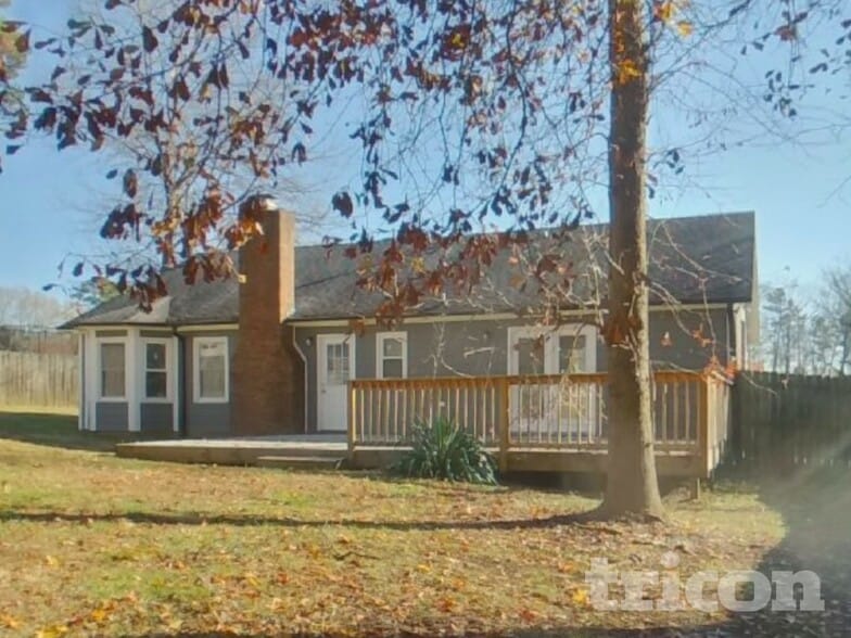 Building Photo - 1305 Rock Knoll Dr