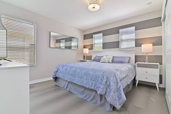 Building Photo - 701 Kettering Rd