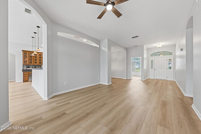 Building Photo - 13844 Fish Eagle Dr W